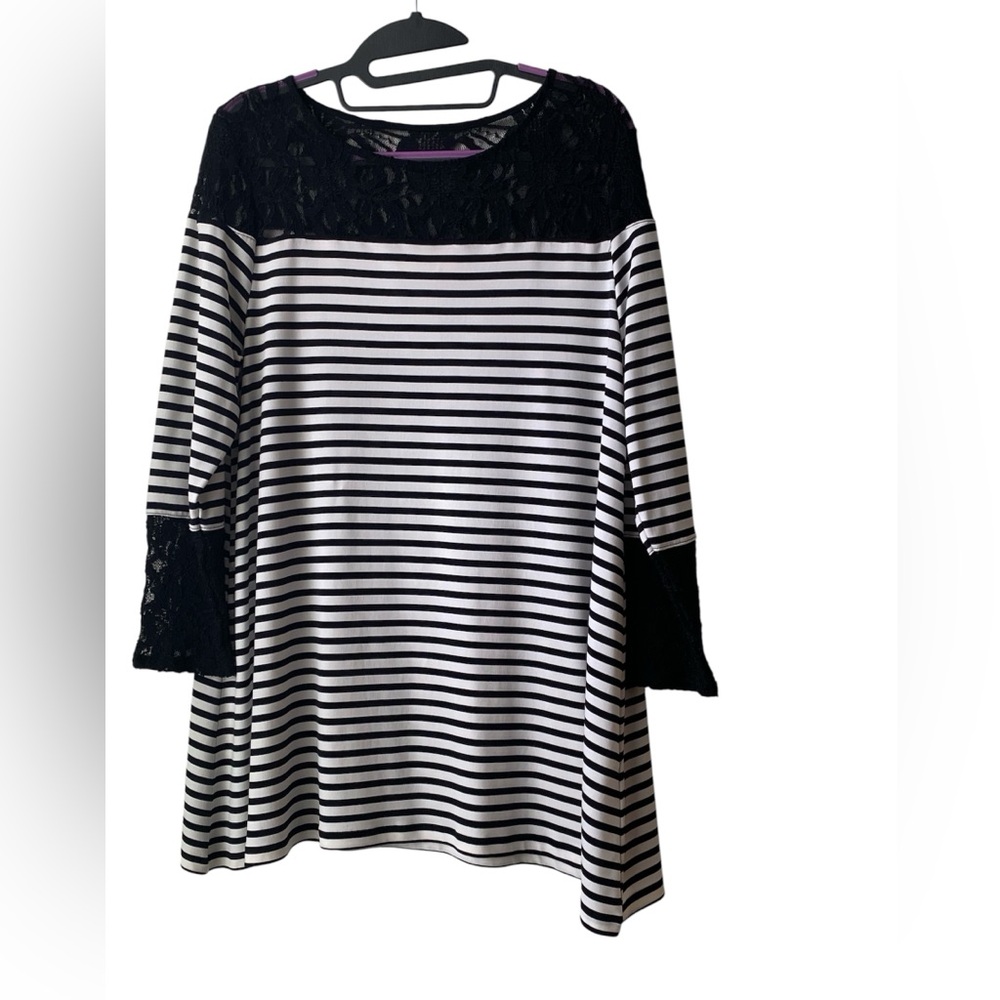 Chico's Black and White Striped Long Sleeve Tunic Top